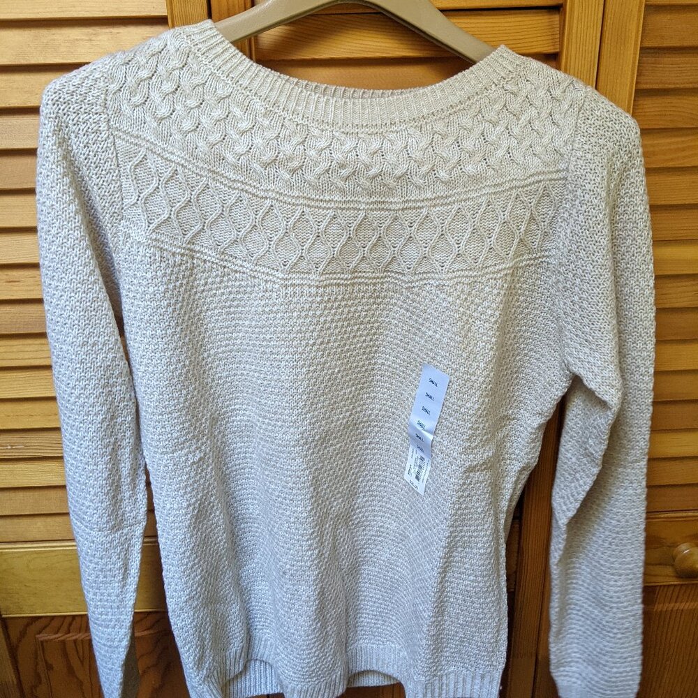 Kohl's Croft and Barrow Cable Yoke Pullover Sweater